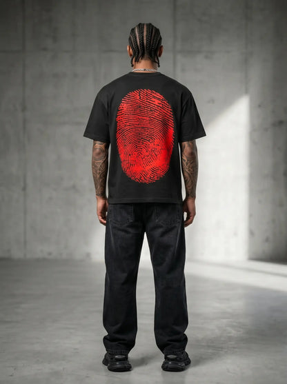 Diverse Thumbprint Tee (Black/Red)